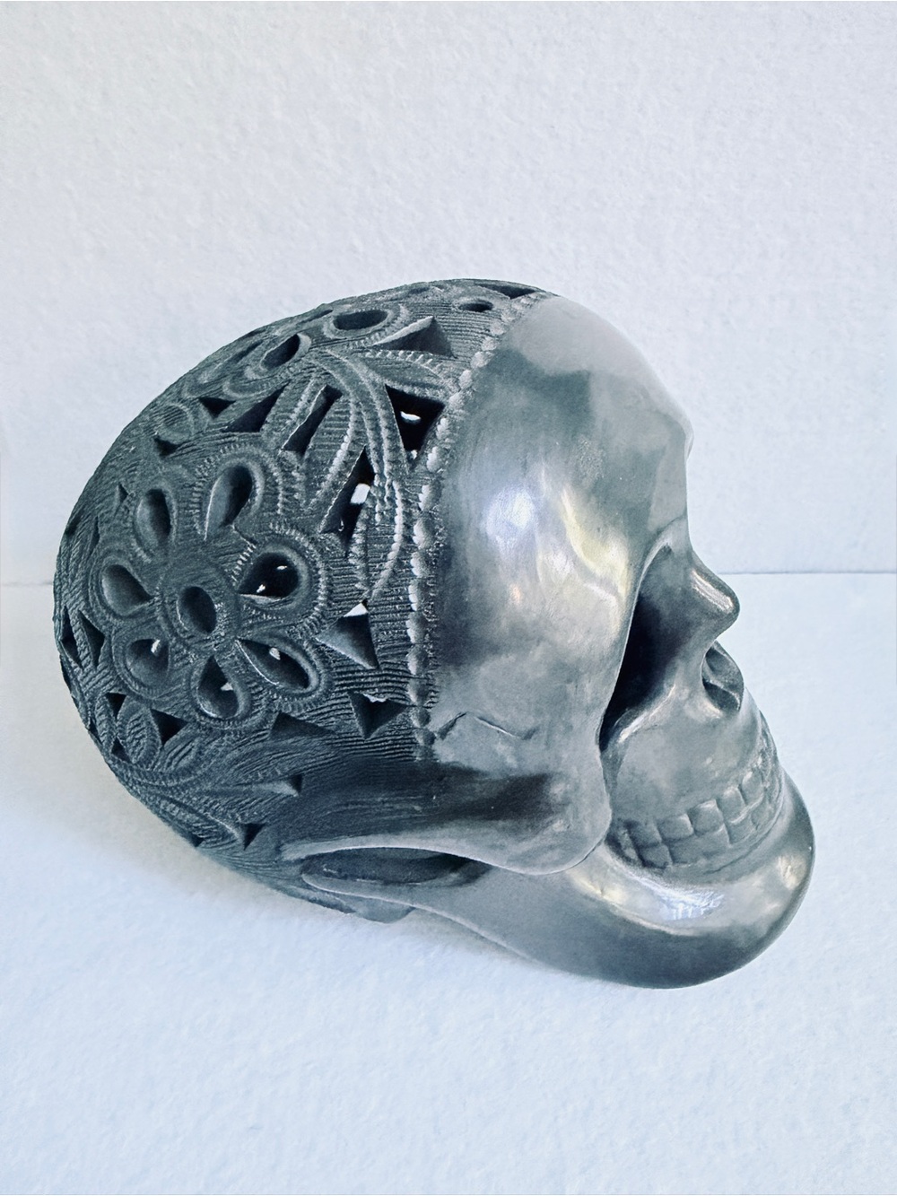 Oaxaca Black pottery Skull handcrafted Day of the Dead 7 inch nWOT